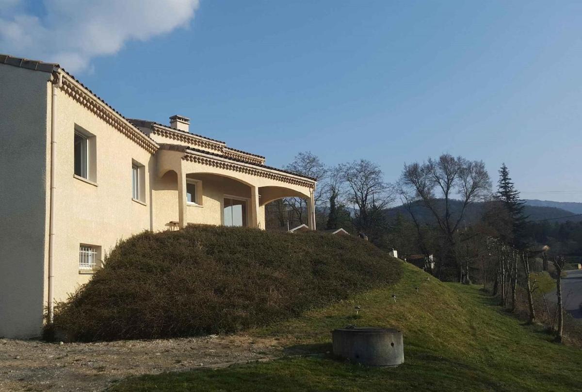 Maison De Vacances Avec Ses Petits Chalets Aouste-sur-Sye Exterior photo